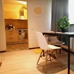 Appartamento Cozy 2-bedroom Flat With Terrace & Parking By Alfa