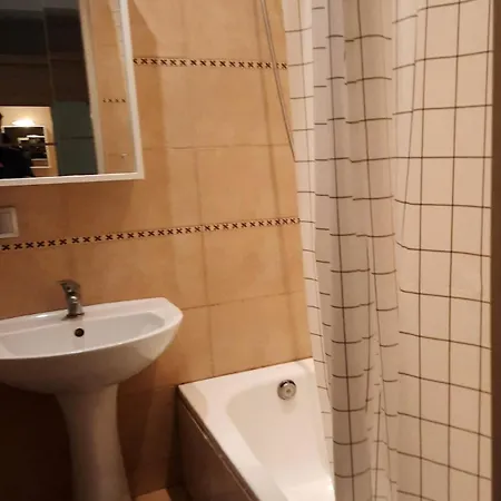 Cozy 2-bedroom Flat With Terrace & Parking By Alfa Apartmán