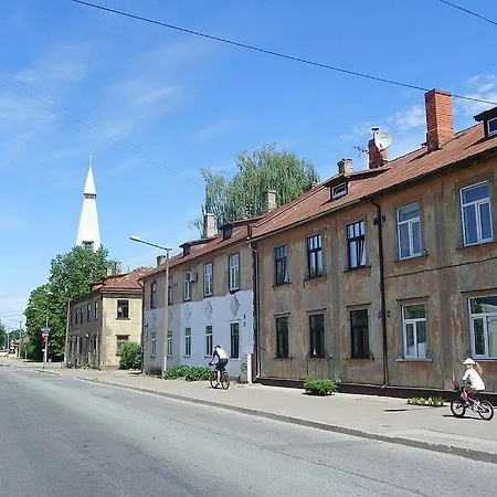 Cozy 2-bedroom Flat With Terrace & Parking By Alfa Apartmán