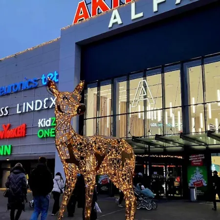 Apartmán Cozy 2-bedroom Flat With Terrace & Parking By Alfa Riga