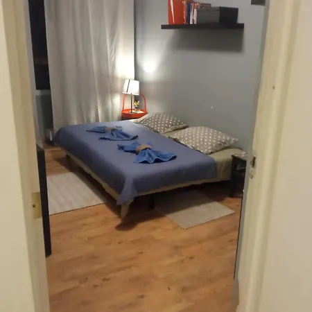 Cozy 2-bedroom Flat With Terrace & Parking By Alfa Apartmán Riga