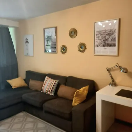 Cozy 2-bedroom Flat With Terrace & Parking By Alfa *