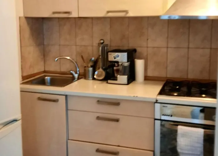 Lägenhet Cozy 2-bedroom Flat With Terrace & Parking By Alfa *