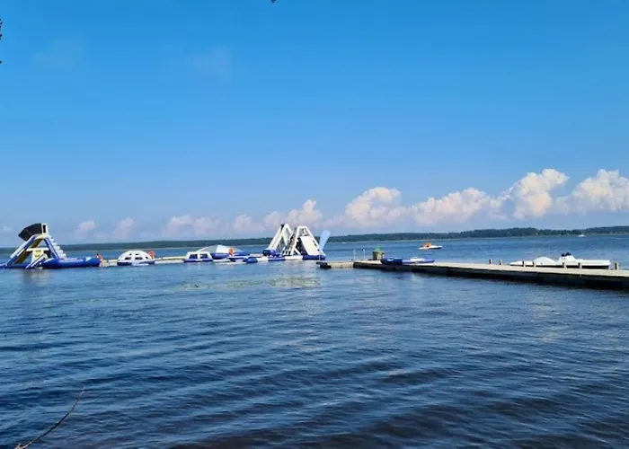 아파트 Cozy 2-bedroom Flat With Terrace & Parking By Alfa