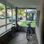 Cozy 2-bedroom Flat With Terrace & Parking By Alfa Апартаменты *